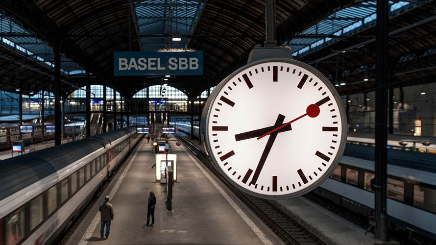 Schweizer Bahnhofsuhr in Basel